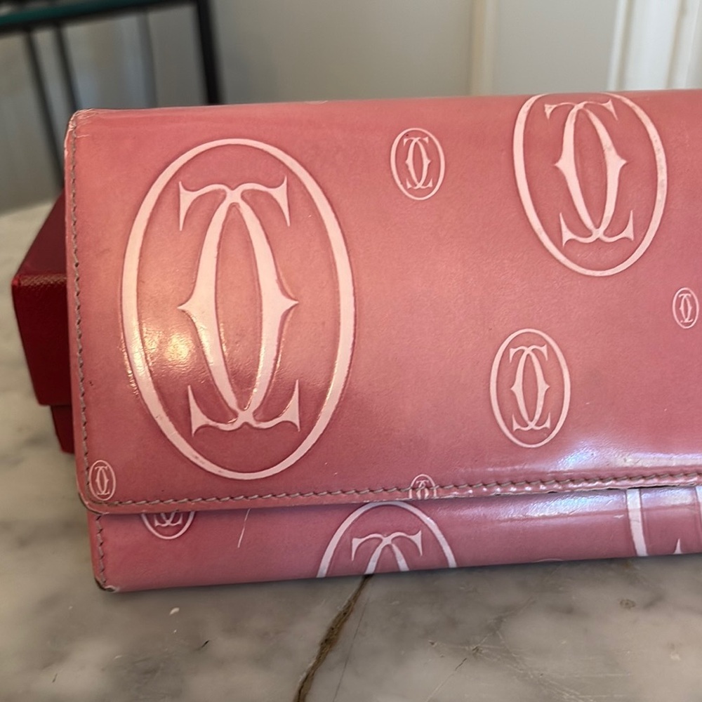 🤩 Authentic Cartier Pink Monogram Wallet - Picture 9 of 9